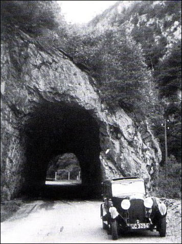 1928 Bentley 4½ Litre Saloon (Weymann)