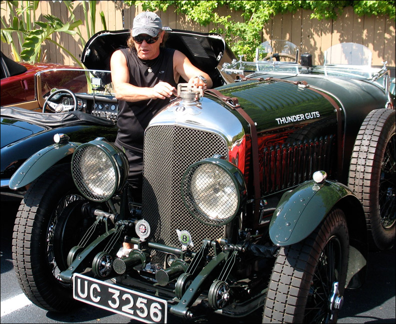 1928 Bentley 4½ Litre Saloon (Weymann)