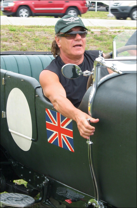 1928 Bentley 4½ Litre Saloon (Weymann)